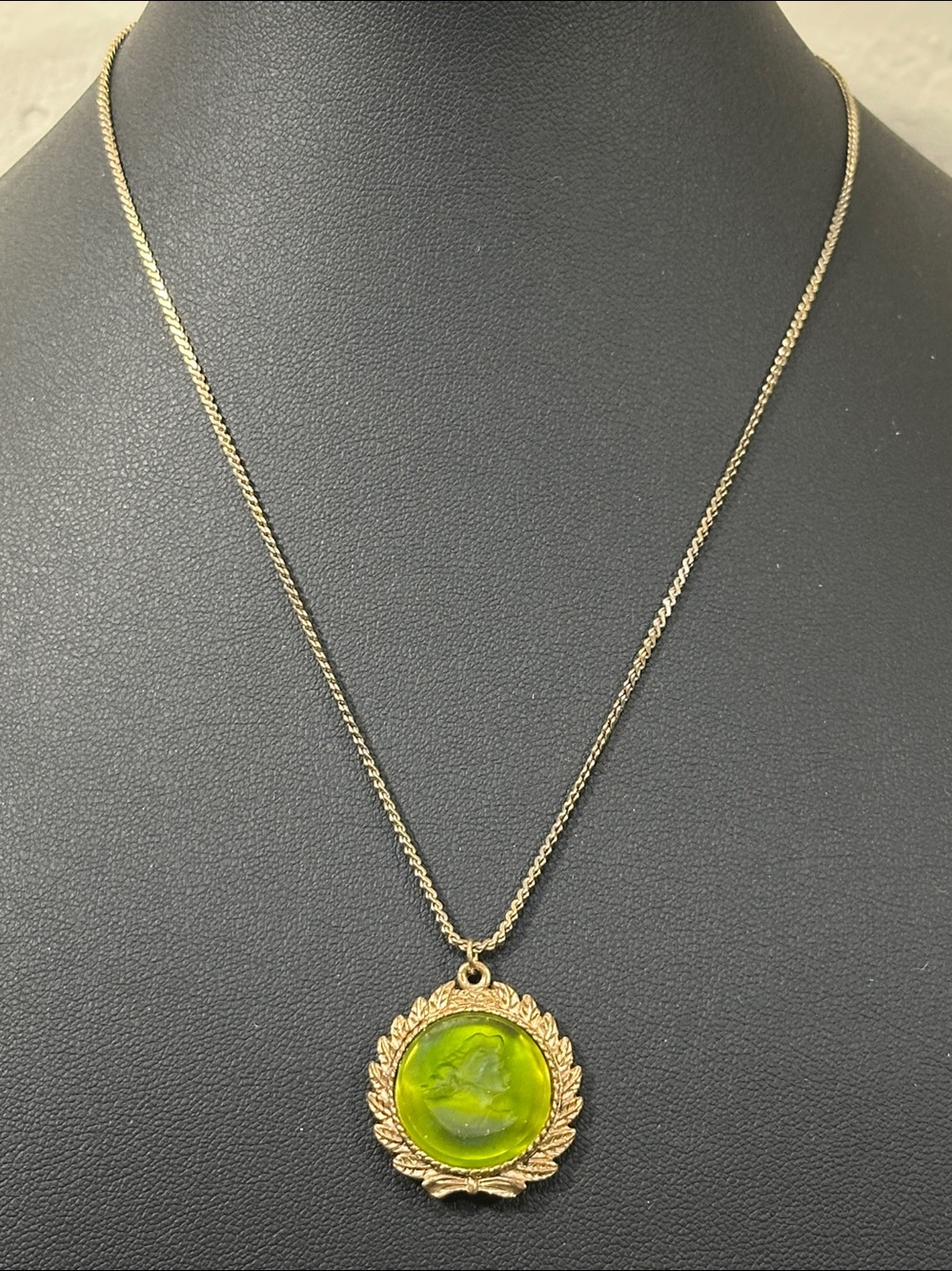 Vintage Chartreuse Lucite Intaglio Cameo Mother Of Pearl Back Pendant Necklace